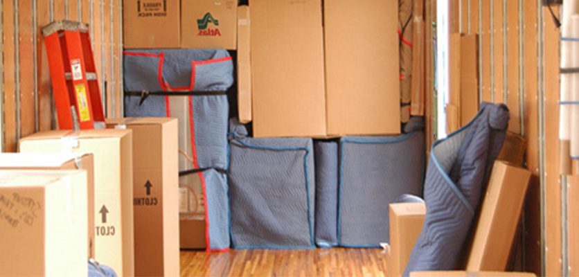 چیدمان درون کامیون - حمل و نقل اثاثیه منزل در اصفهان